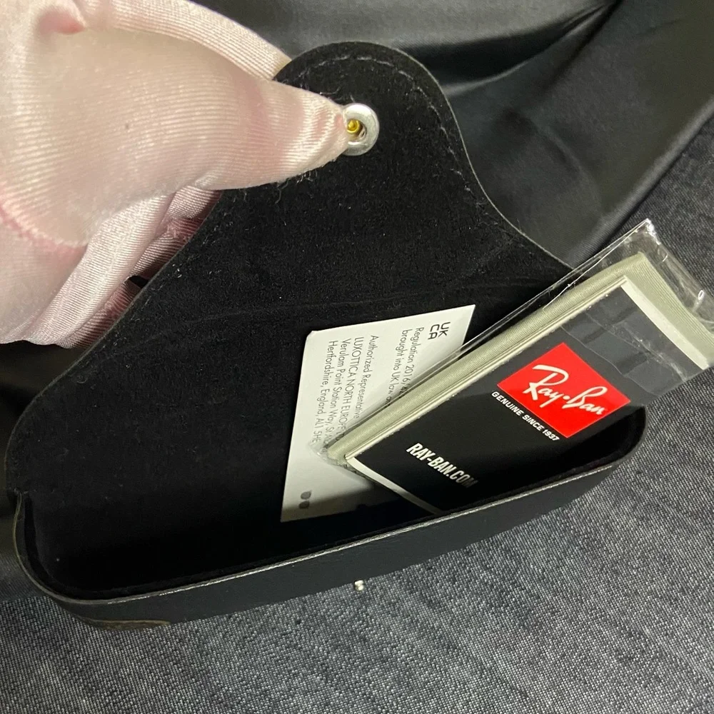 Ray-Ban CASE - Picture 2 of 2